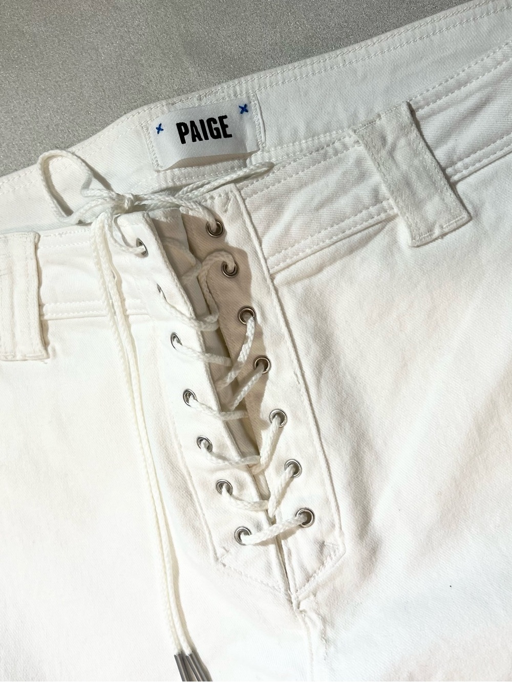 PAIGE Leenah Lace Up Wide Leg Jeans White Size 30 High Rise $128 NWT - Picture 2 of 5
